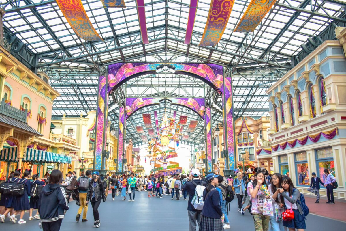 東京迪士尼樂園和海洋兩個園區要怎麼選?