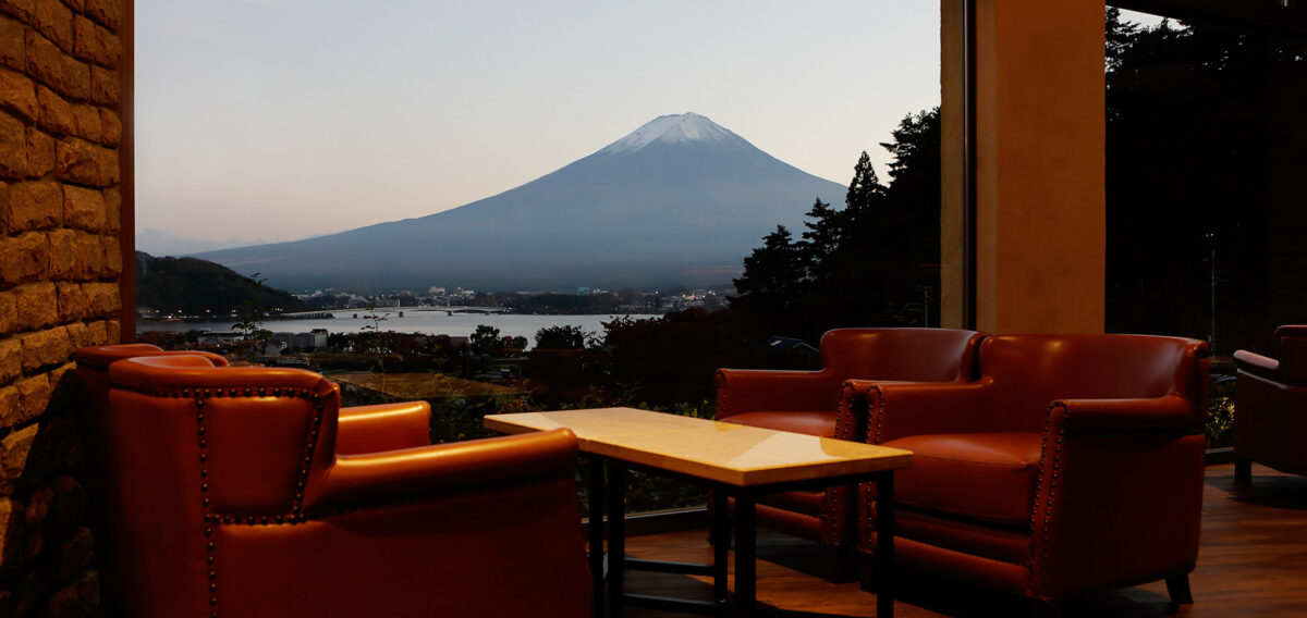 河口湖周邊看的見富士山的溫泉酒店有哪些?