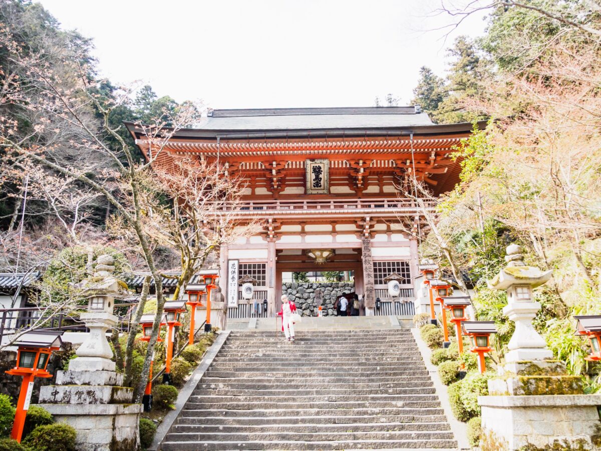 京都貴船神社 最美的獻燈參道