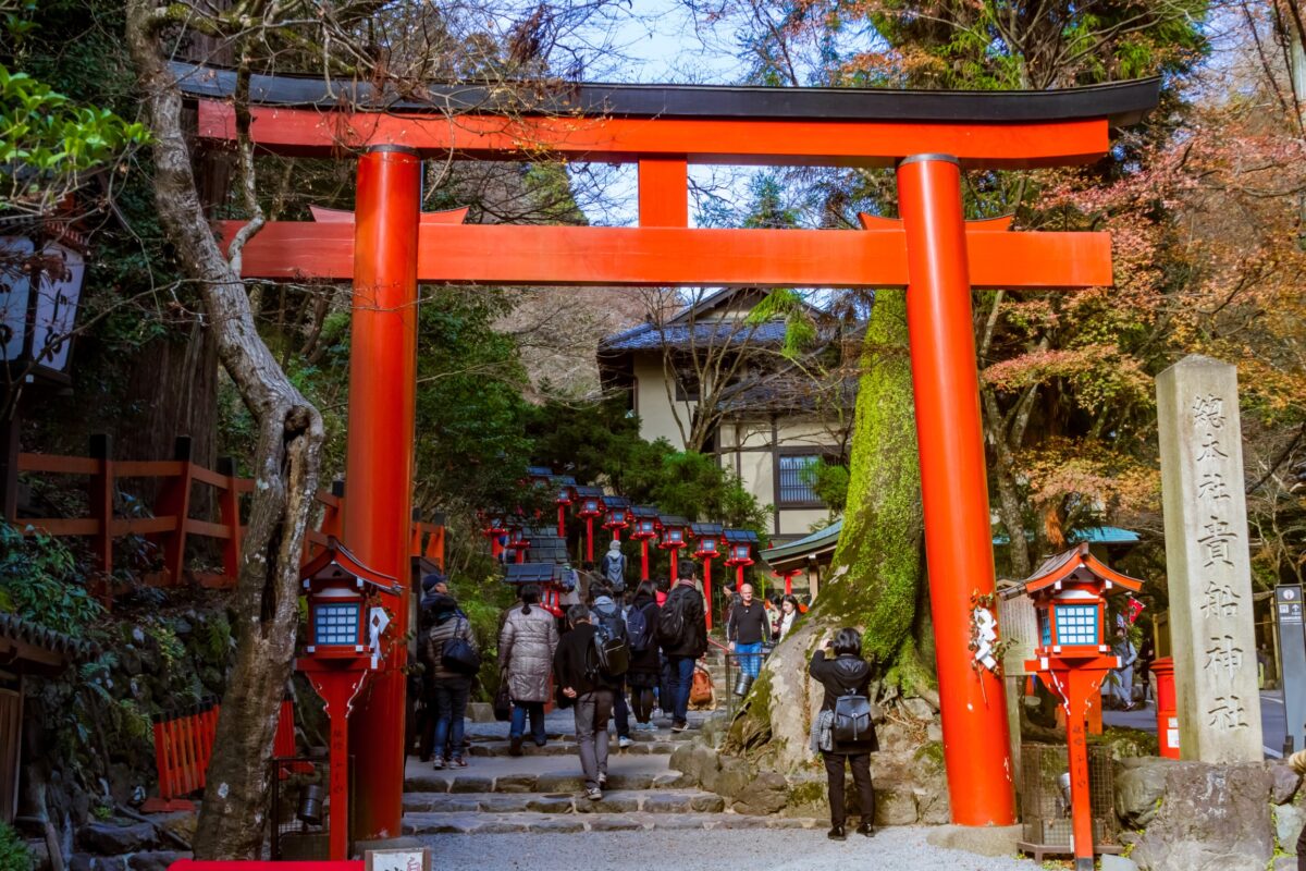 京都貴船神社 最美的獻燈參道