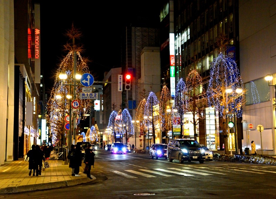 札幌白色燈樹節(燈光秀)
