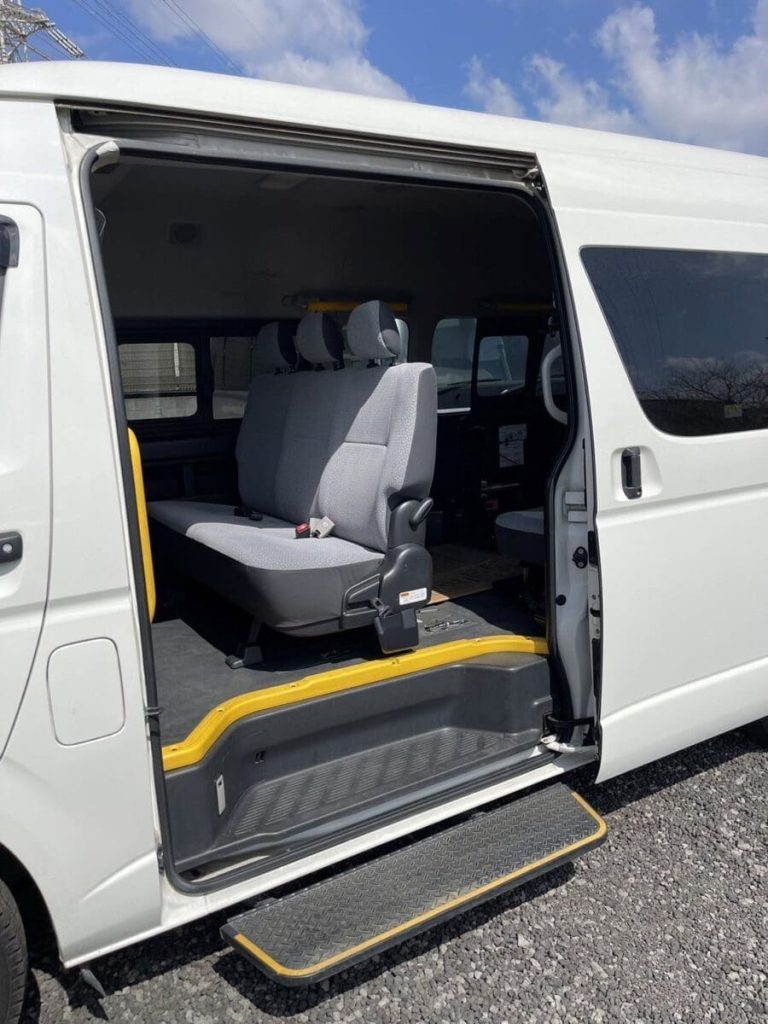 日本無障礙福祉車輪椅上車空間
