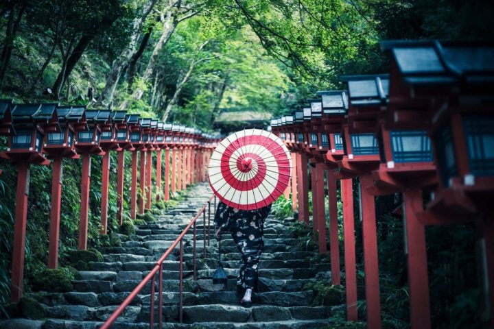 2026京都貴船神社攻略|獻燈參道、參拜時間與交通