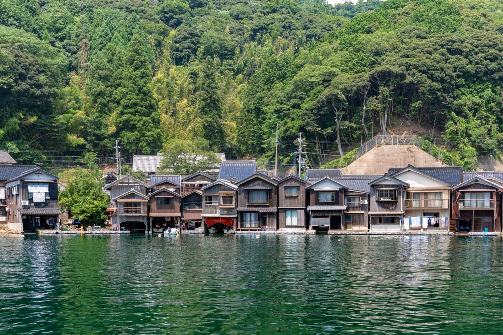 【伊根舟屋灣】探索百年船屋、搭船遊港灣、不同季節旅遊攻略