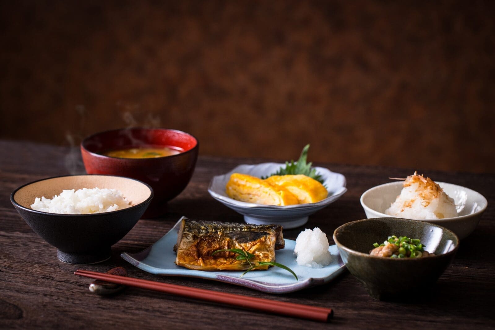到日本旅遊沒訂飯店早餐怎麼辦?日本包車導遊帶你吃遍道地美味!