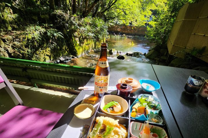 2026 京都貴船川床料理攻略|餐廳預約、交通與川床料理實拍