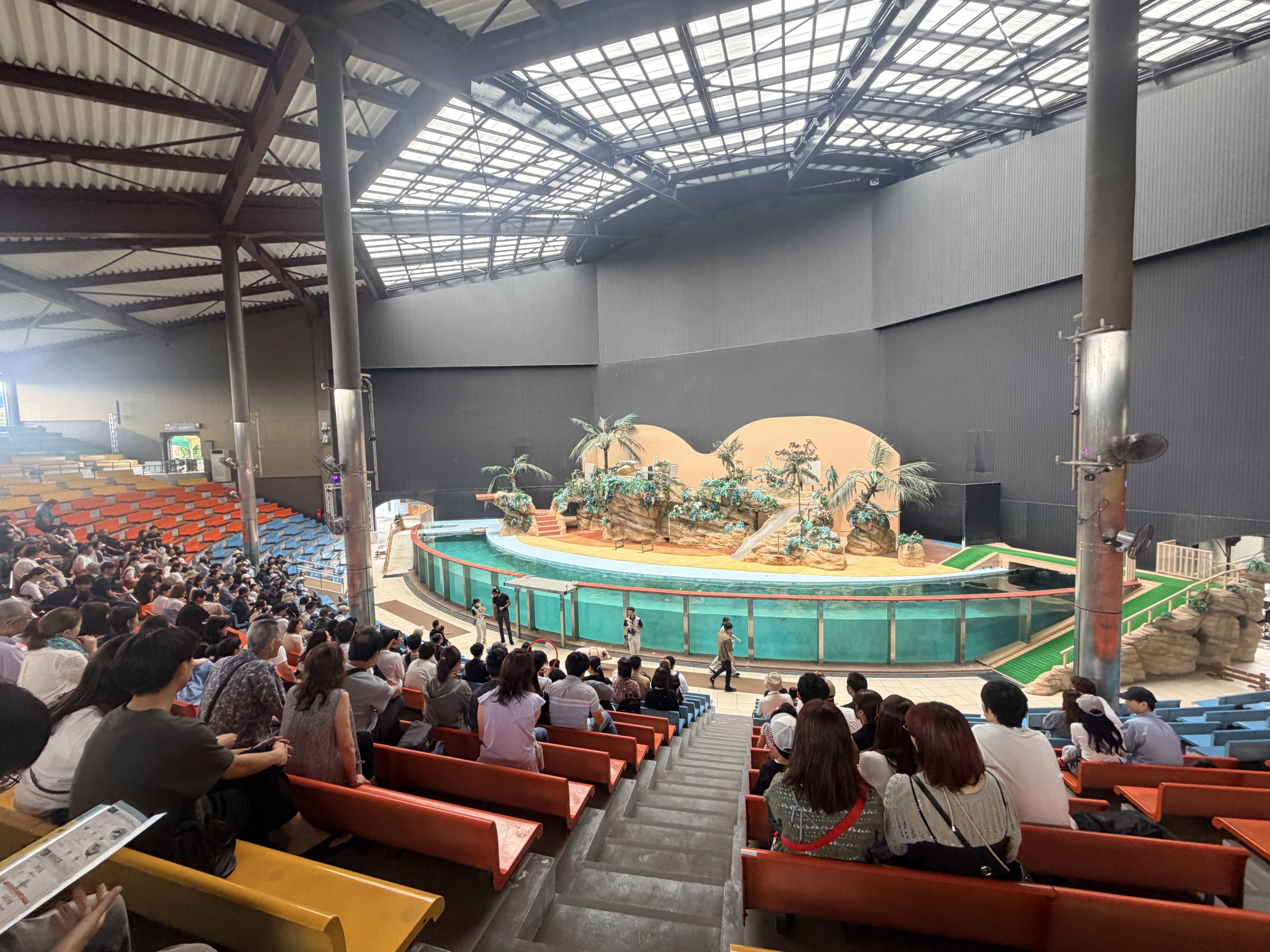 Adventure World Animal Action 動物表演舞台