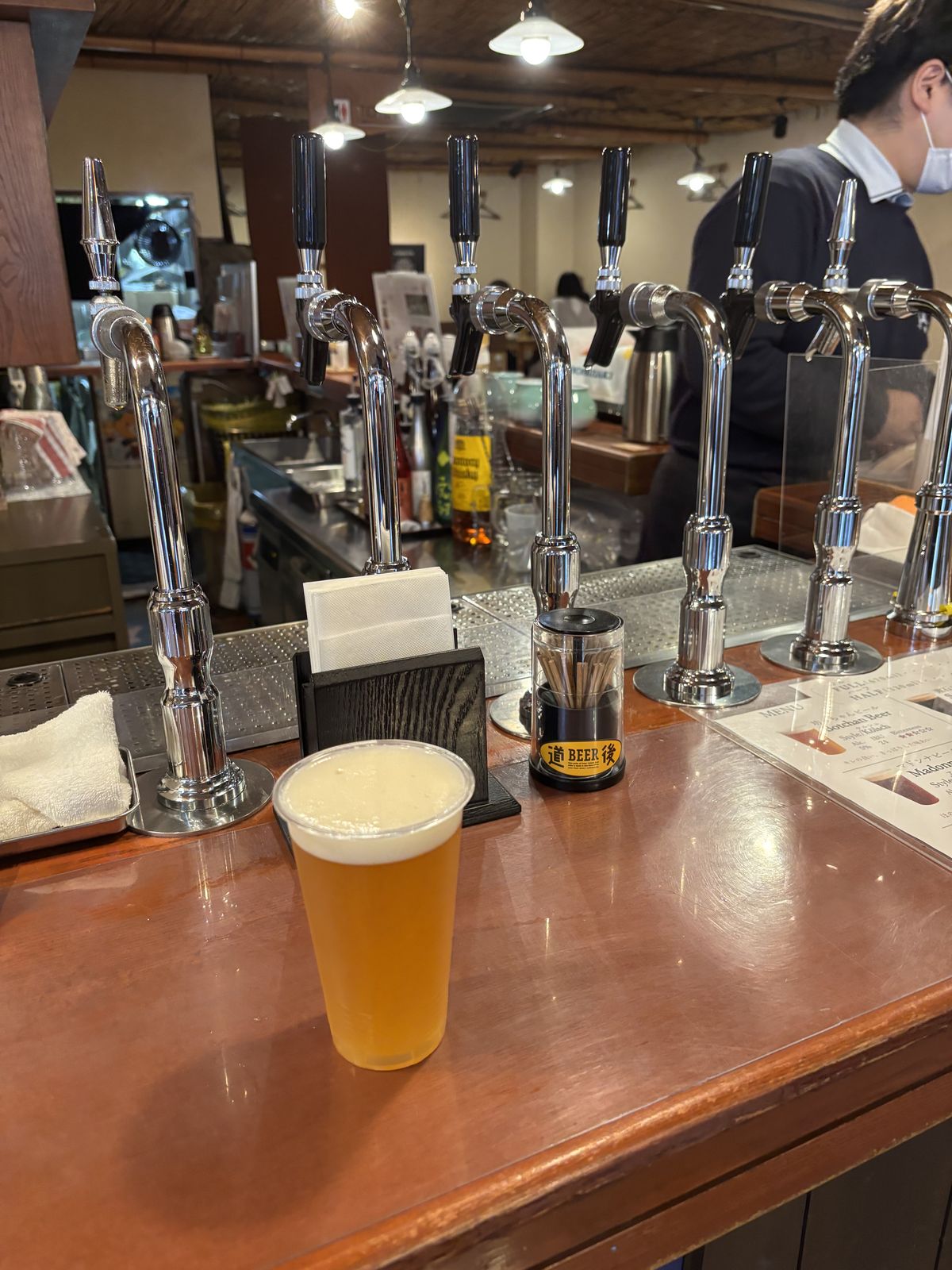 道後溫泉街餐飲店供應的在地精釀啤酒