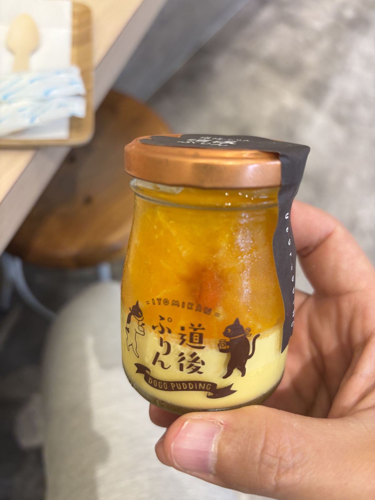 使用愛媛柑橘製作的瓶裝果凍甜點