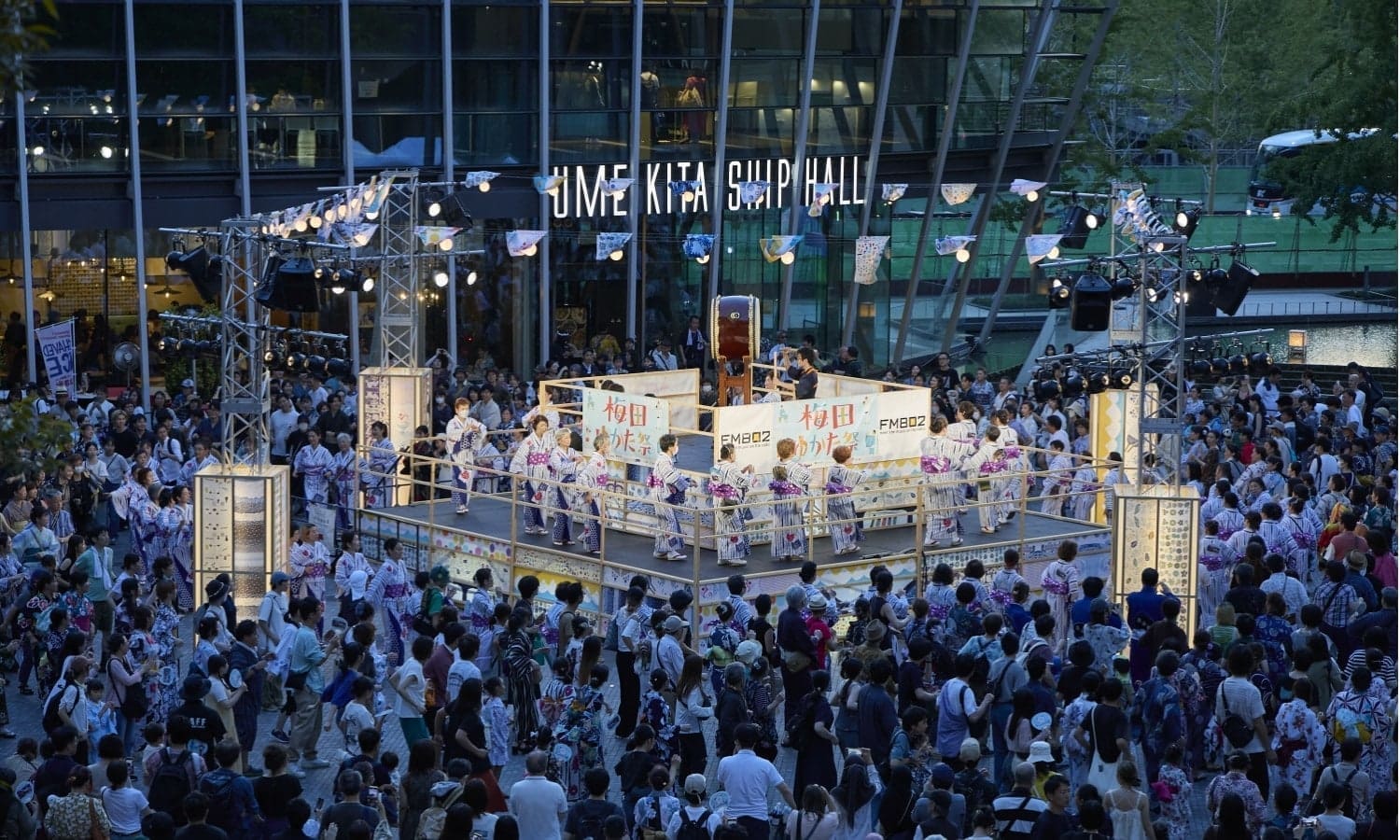 梅田浴衣祭盆踊與うめきた広場夜間活動