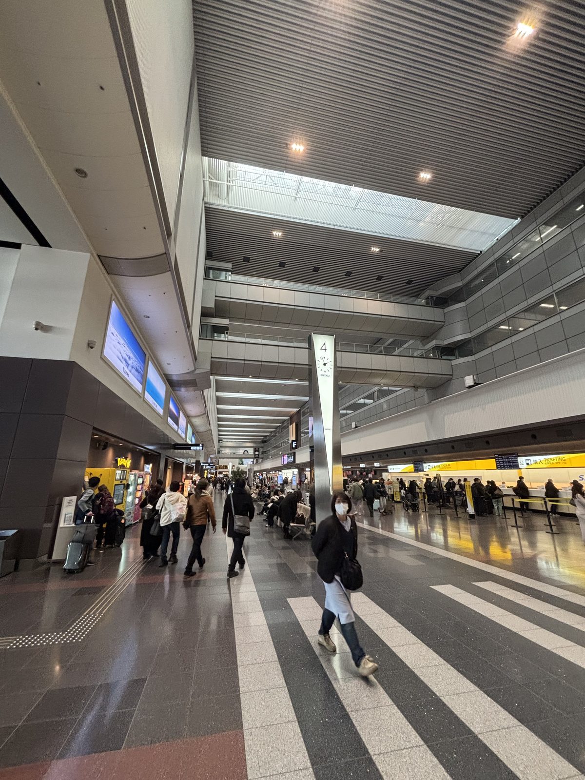 羽田機場航廈上層通道與樓層動線