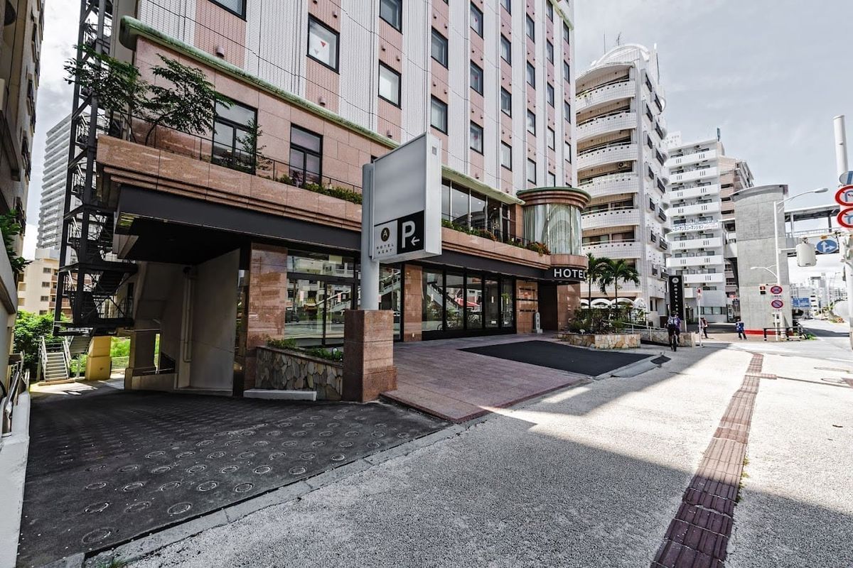 那霸休伊特渡假飯店