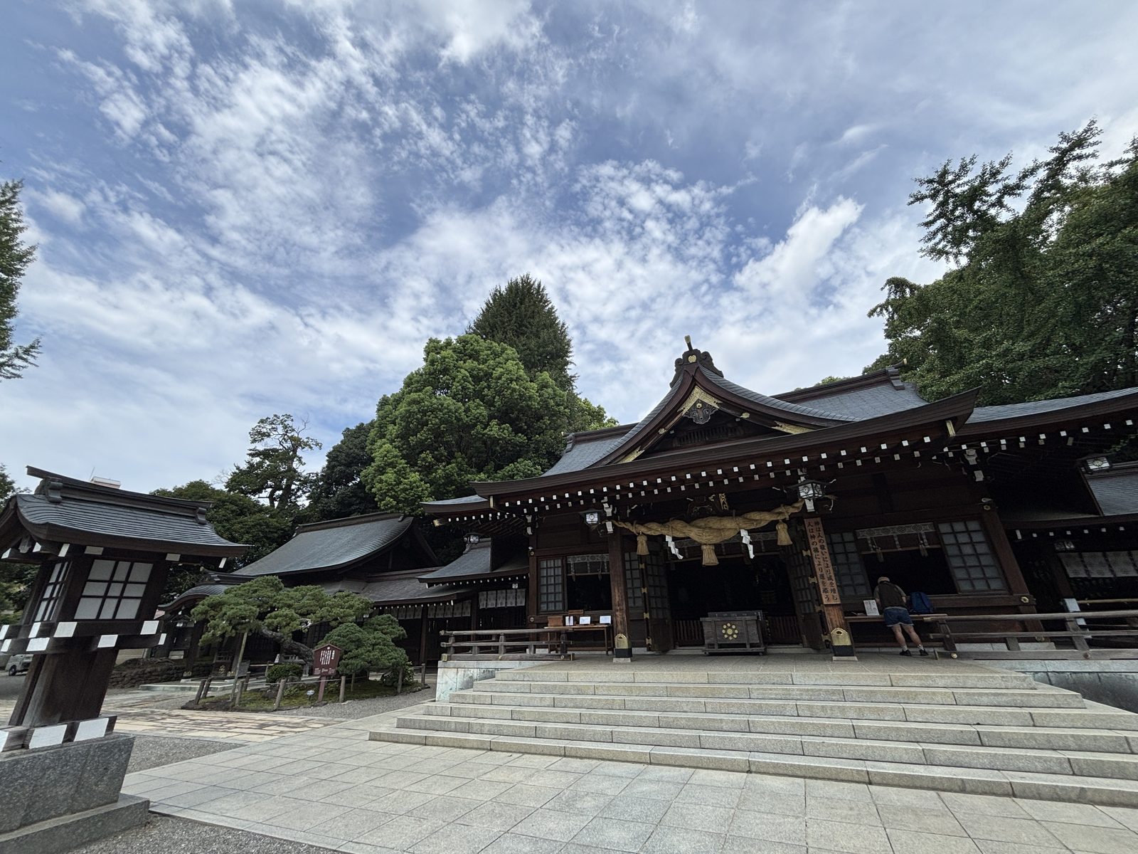 出水神社社殿與注連繩