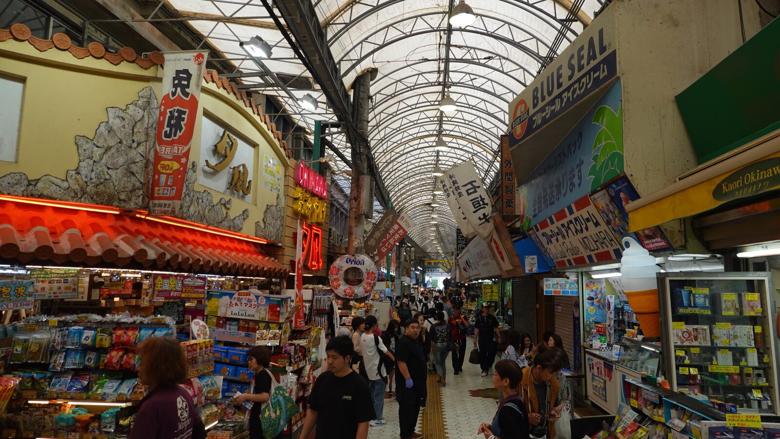 沖繩國際通市場實拍攻略｜第一牧志公設市場＋福助玉子燒