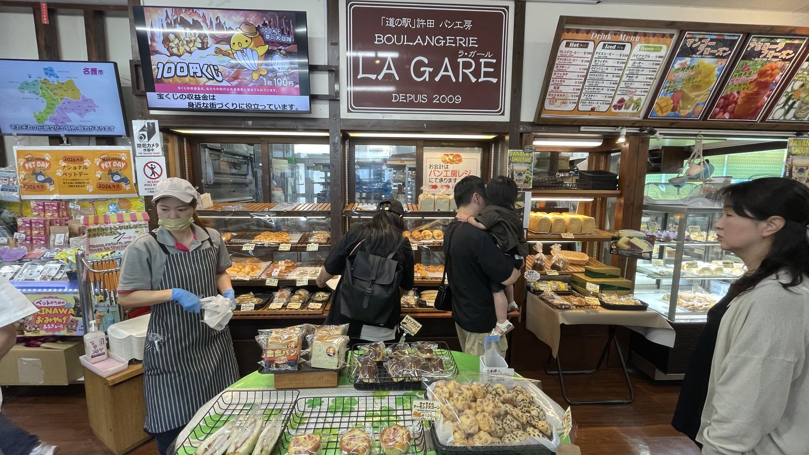許田休息站糕點專櫃商品陳列