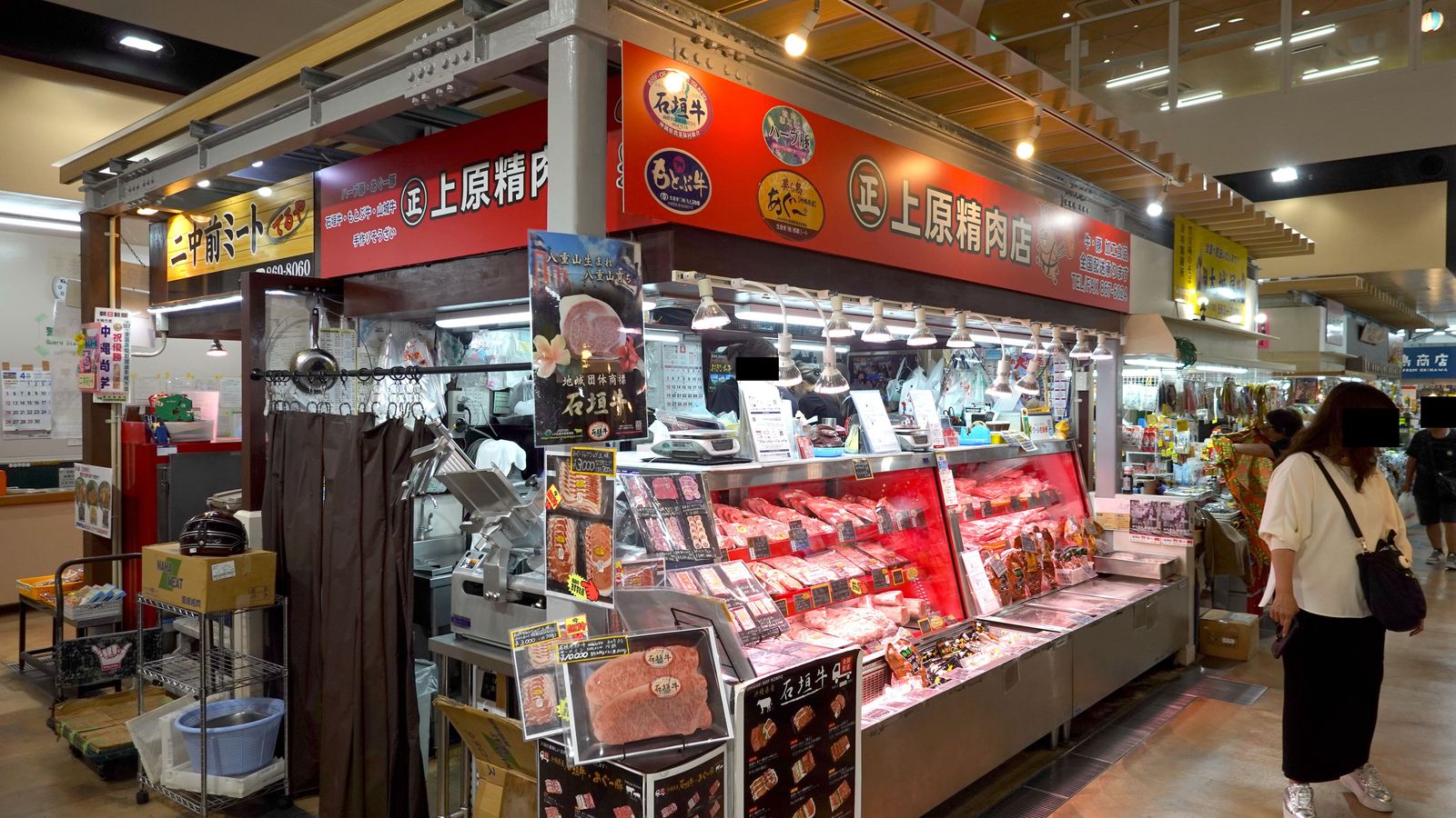 牧志市場精肉攤石垣牛與阿古豬