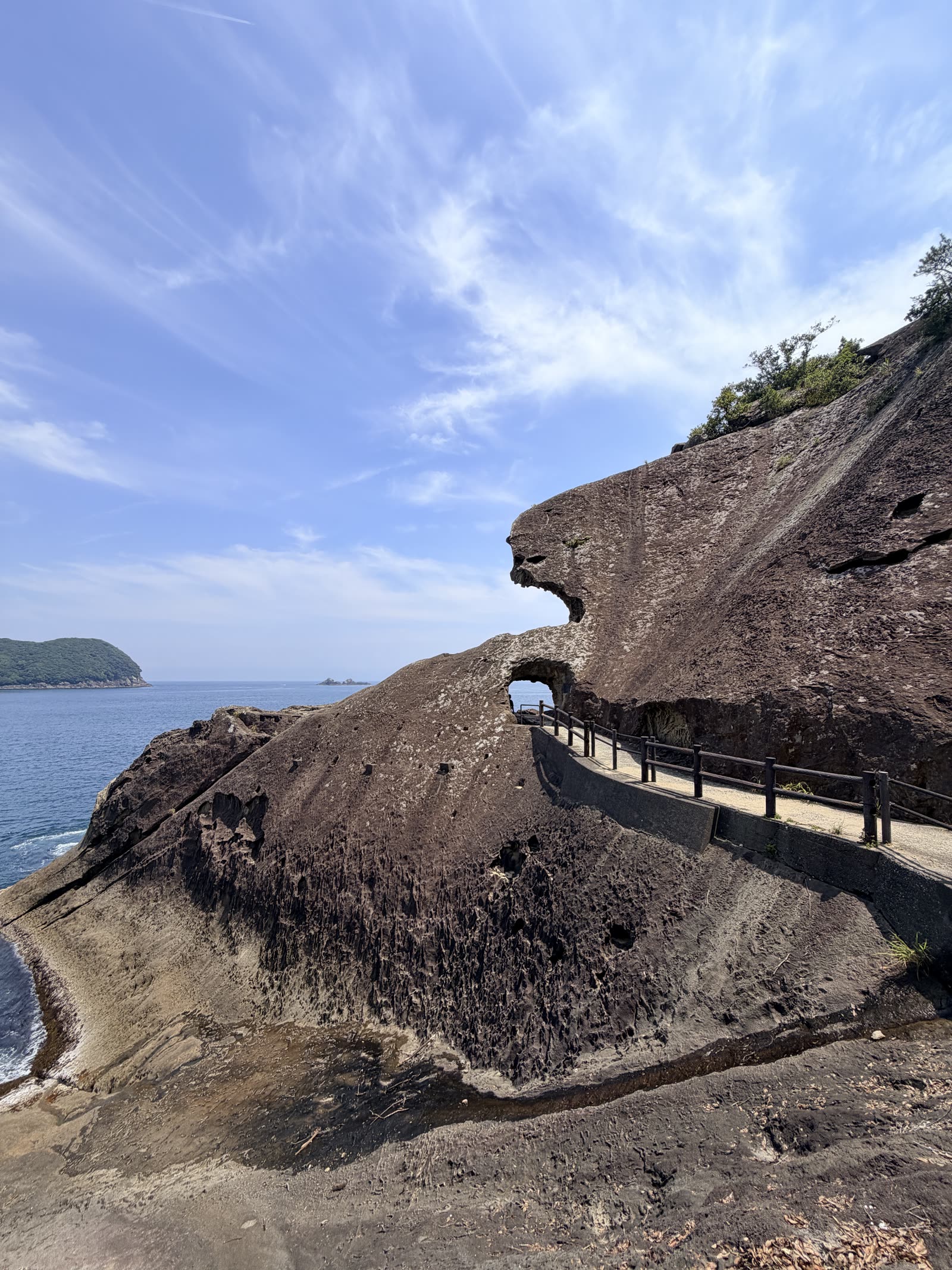 鬼ヶ城千畳敷附近的層狀岩台