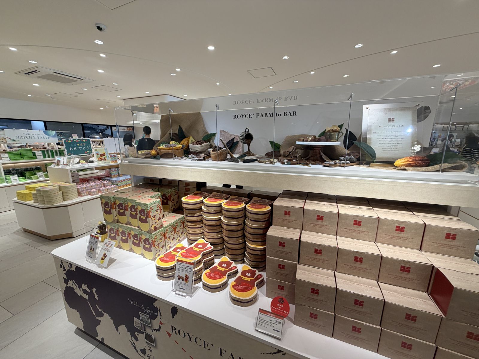 ROYCE' 直營店商品陳列桌