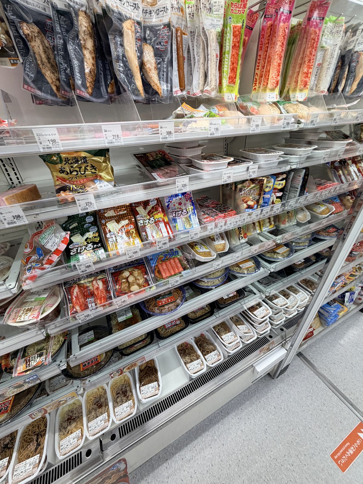 Secoma 北海道粗絞香腸與起司零食冷藏架