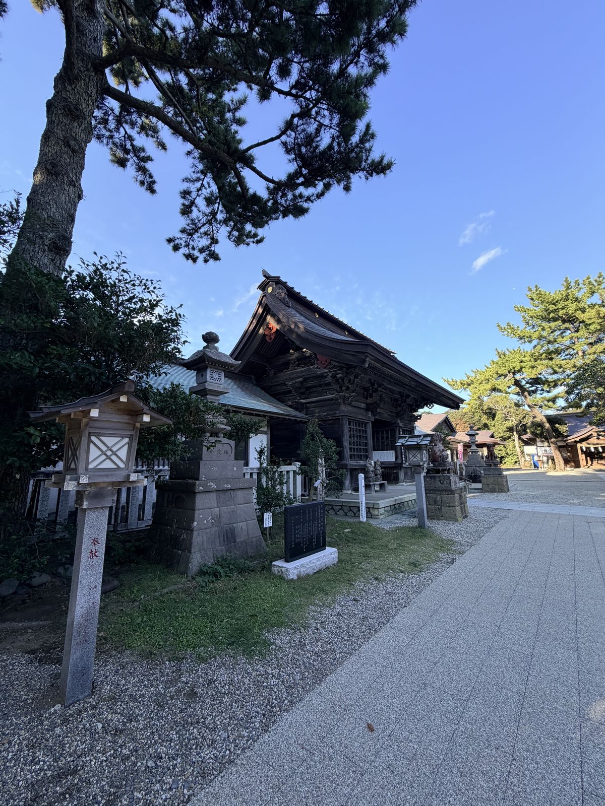 大洗磯前神社社殿與屋頂雕飾