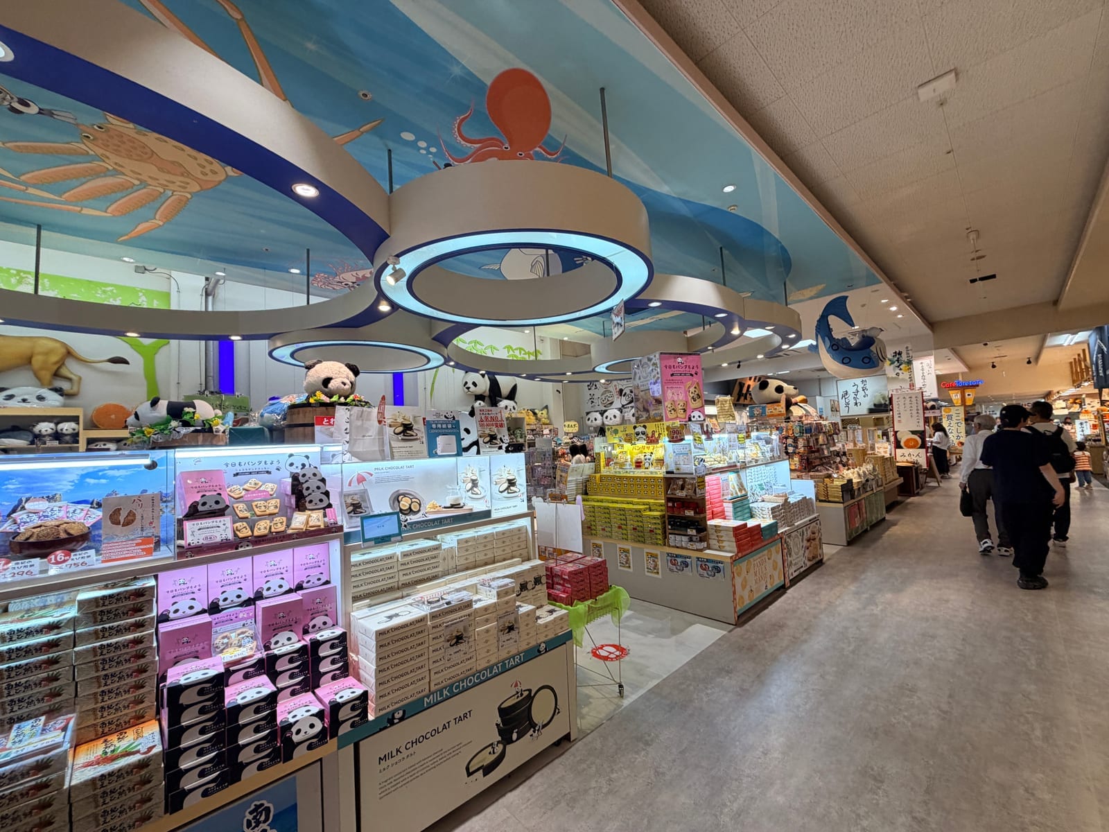 Toretore 市場海洋風格伴手禮展示區