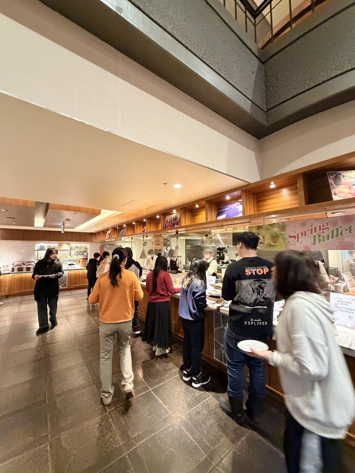 万世閣春季 buffet 取餐線