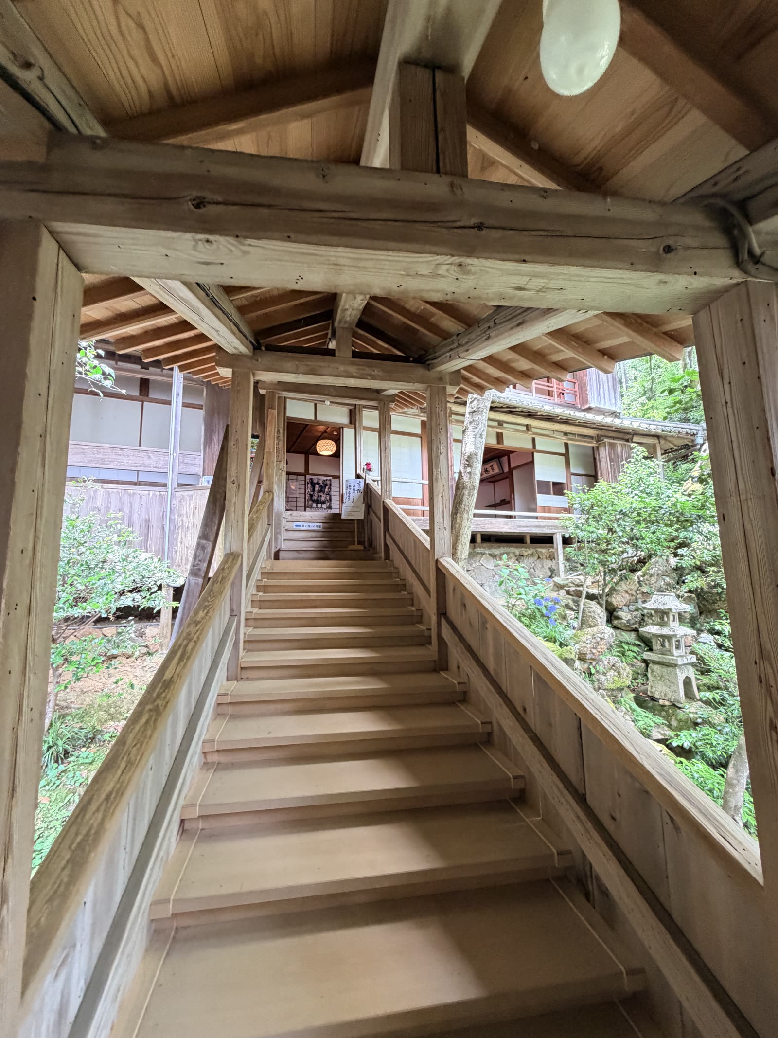 連接柳谷觀音楊谷寺堂宇的木造迴廊