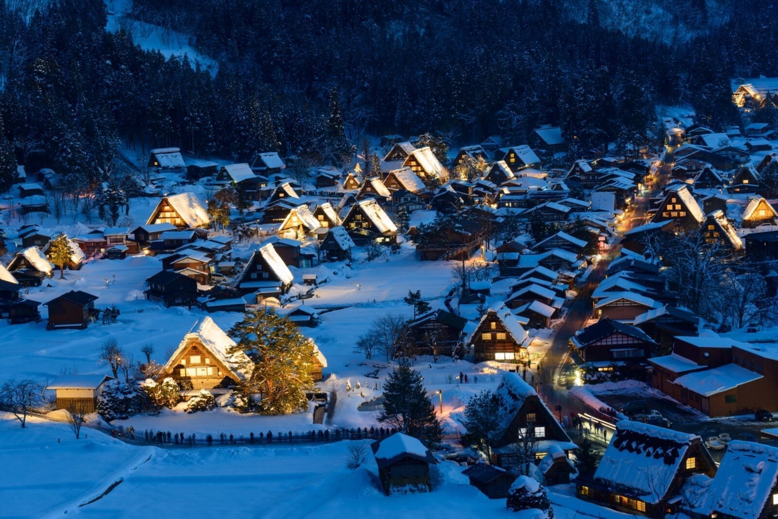 2027日本冬季雪景Top 3｜支笏湖、藏王樹冰、白川鄉點燈