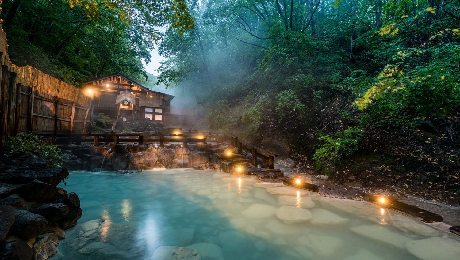 藏王溫泉夏季山岳高原與溫泉景色