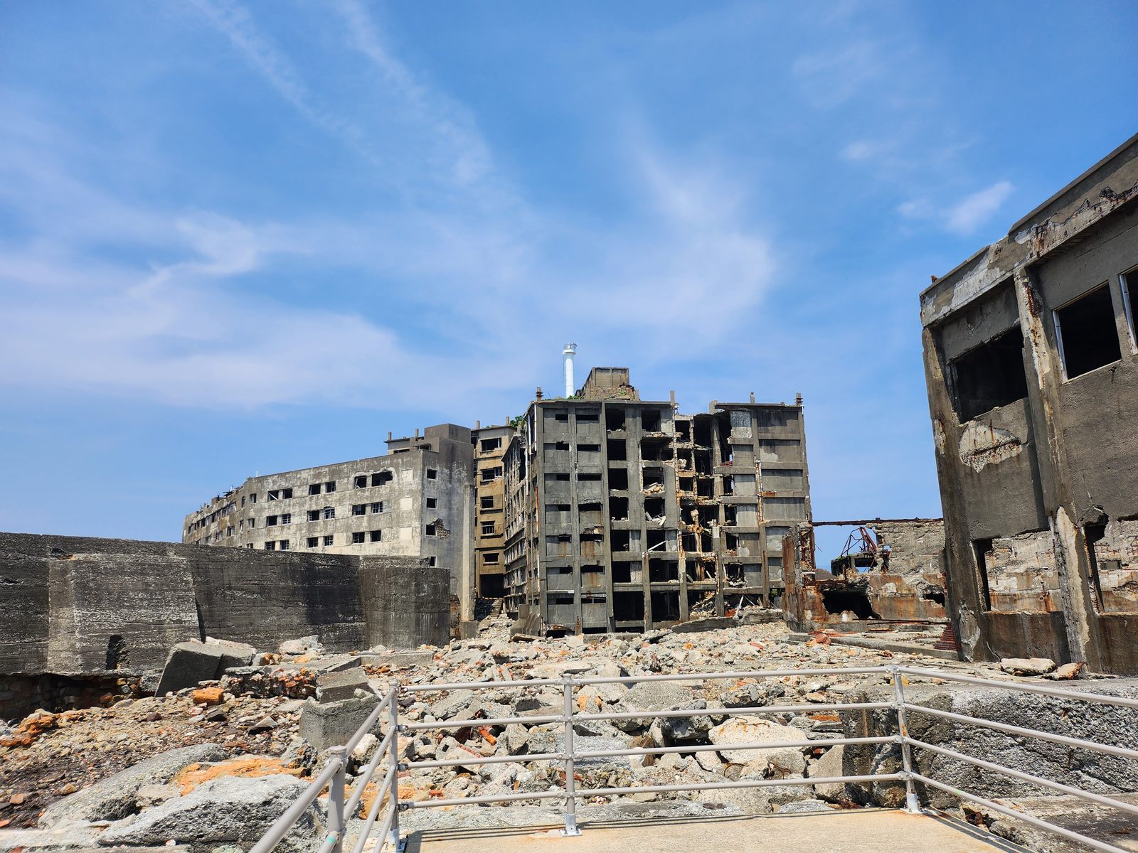 軍艦島住宅群與見學通道