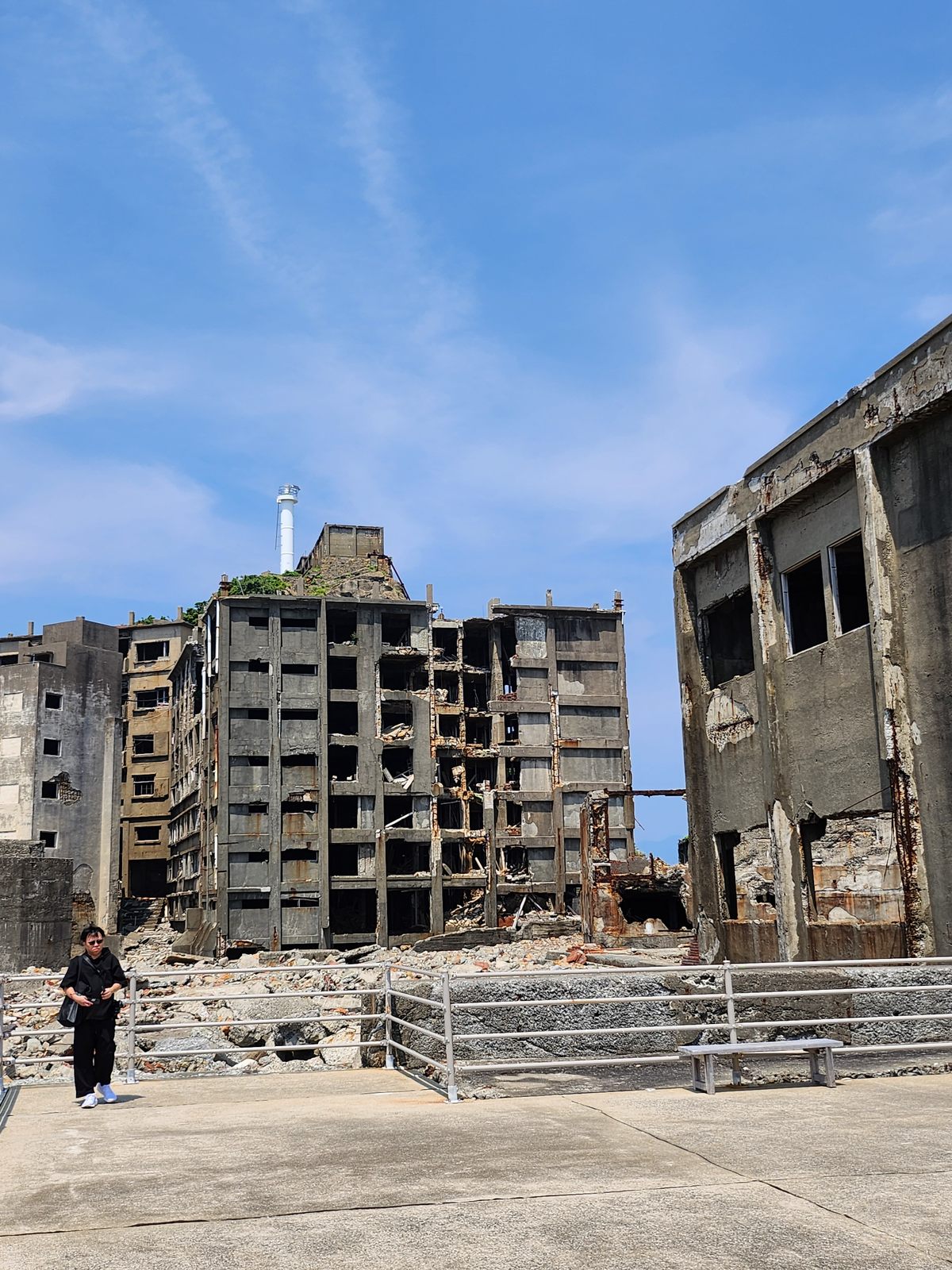 軍艦島見學區內的混凝土建築