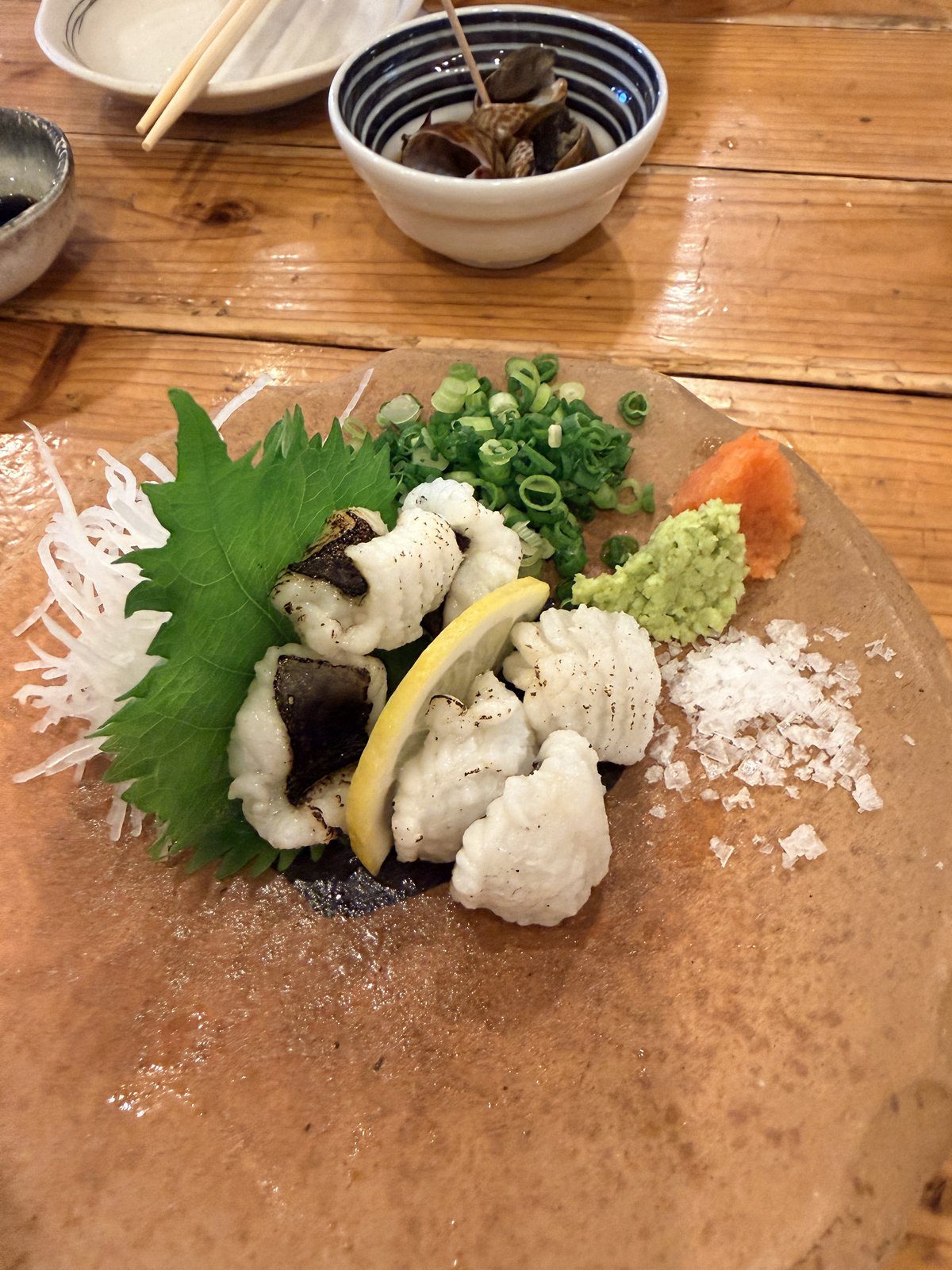 名物炙燒穴子佐粗鹽與檸檬蔥花