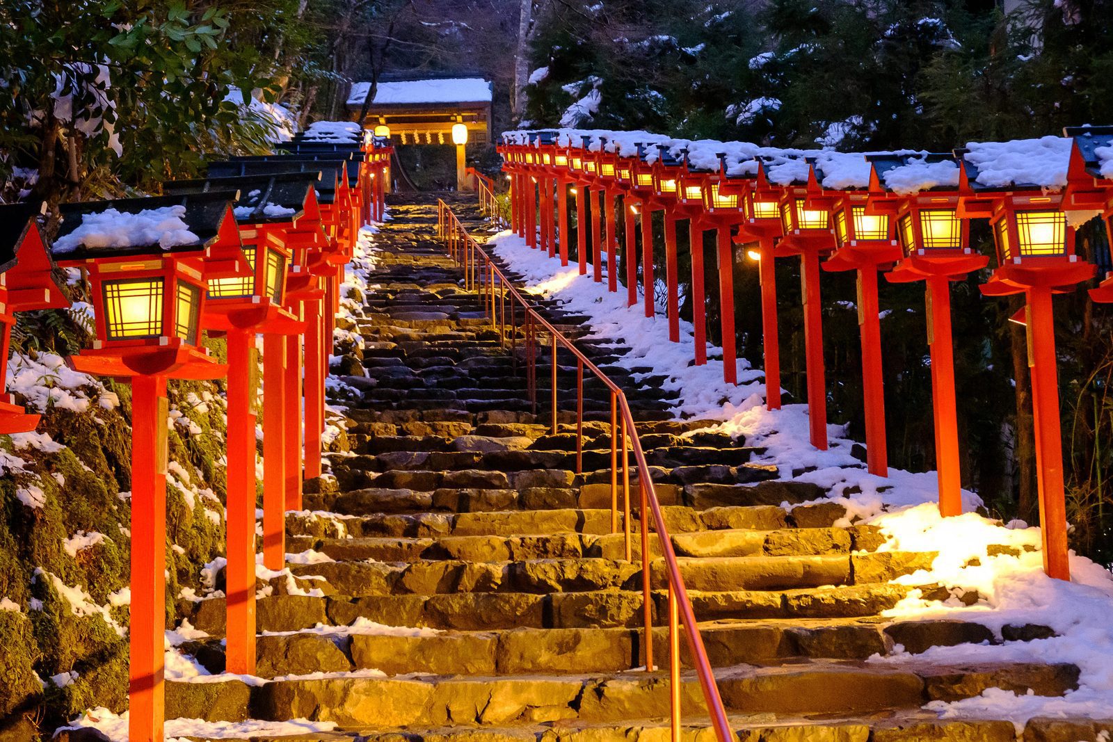 貴船神社冬天去看什麼?雪景、點燈、參拜與交通攻略