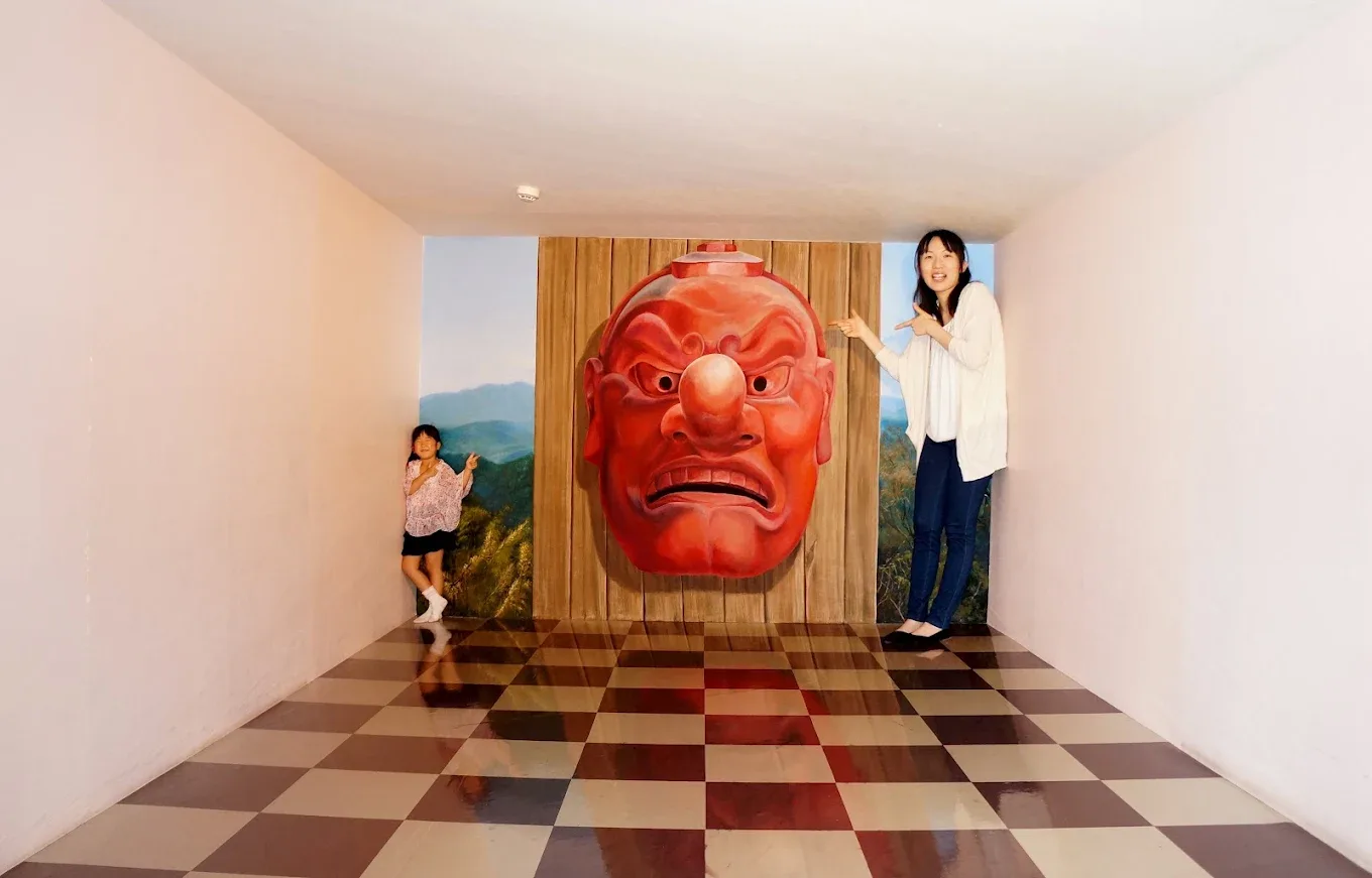 高尾山幻視藝術美術館互動錯視作品