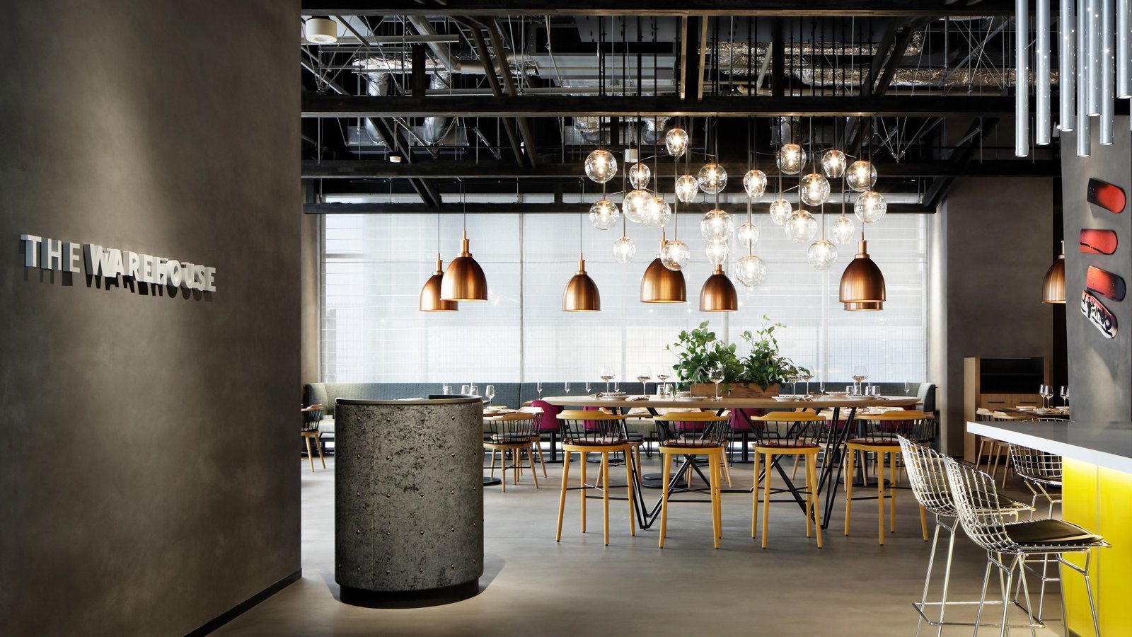 大阪梅田雅樂軒酒店 THE WAREHOUSE 入口與用餐區