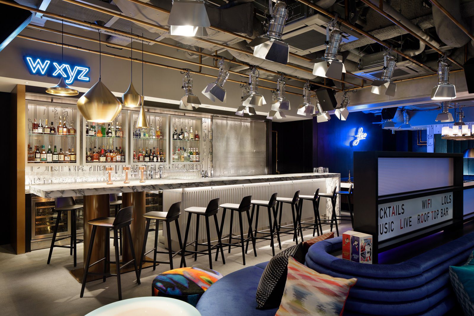 東京銀座雅樂軒酒店 W XYZ Bar 吧檯