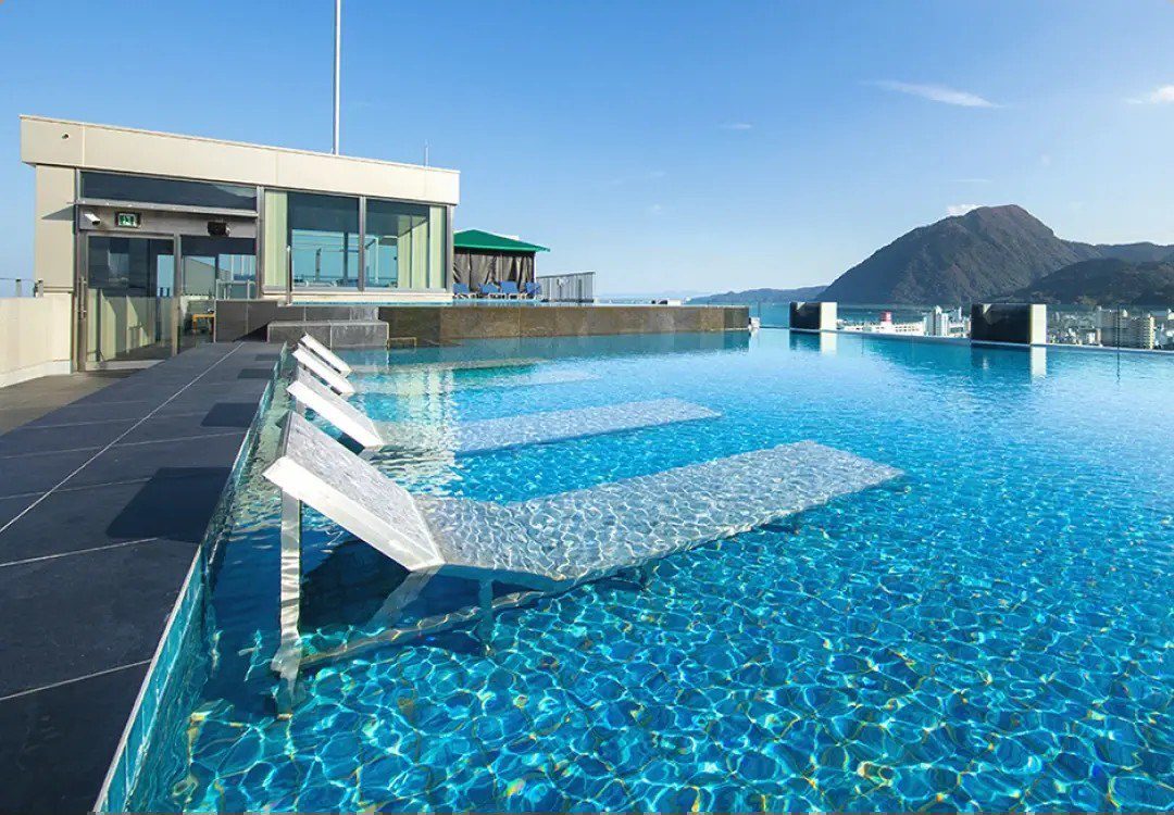 別府 AMANEK BePPU YULA-RE 頂樓高空無邊際海景溫泉泳池