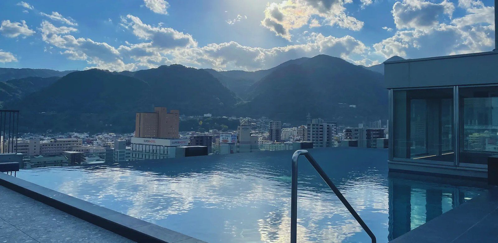 別府 AMANEK BePPU YULA-RE 天際展望大浴場與市街海景