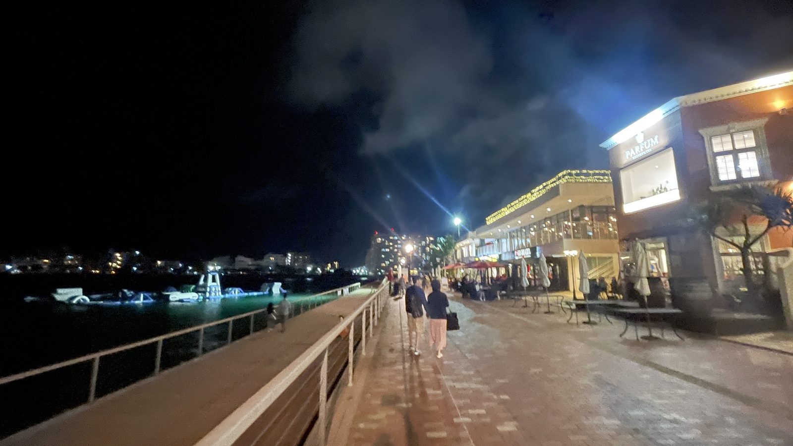 北谷町美國村 Depot Island 濱海餐廳與露天步道