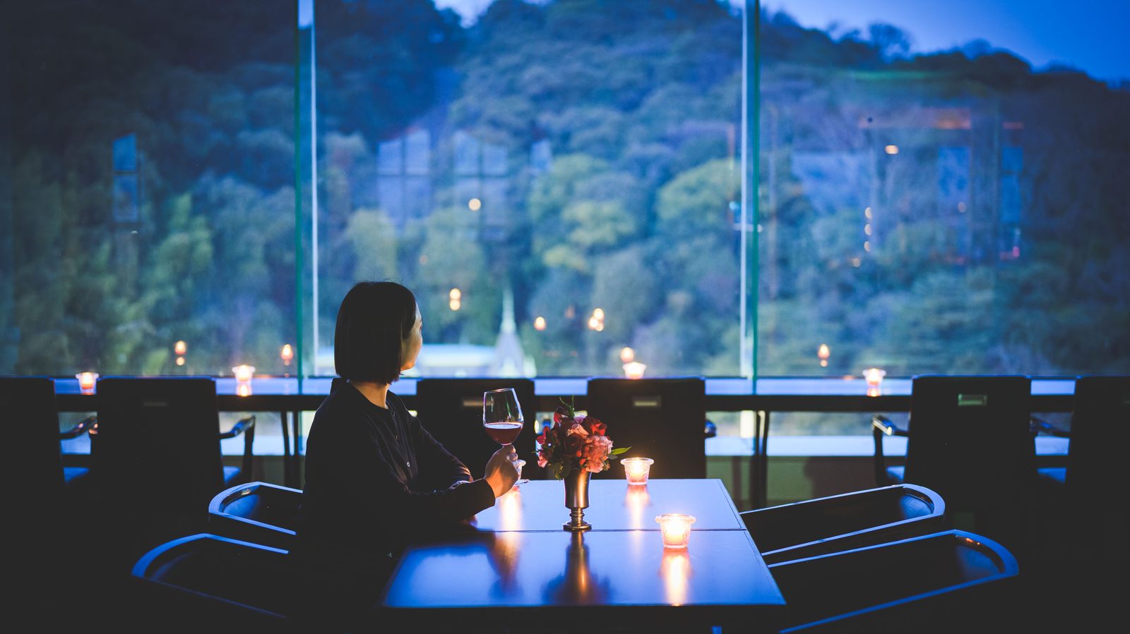 ANA 皇冠假日酒店松山 高樓層酒吧景觀