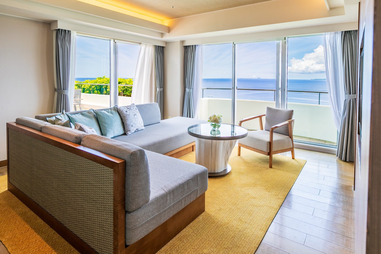 ANA 洲際萬座海灘度假村 Nago Bay Suite