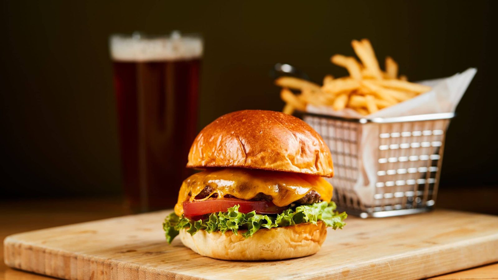 東京虎之門安達仕酒店 BeBu 的漢堡
