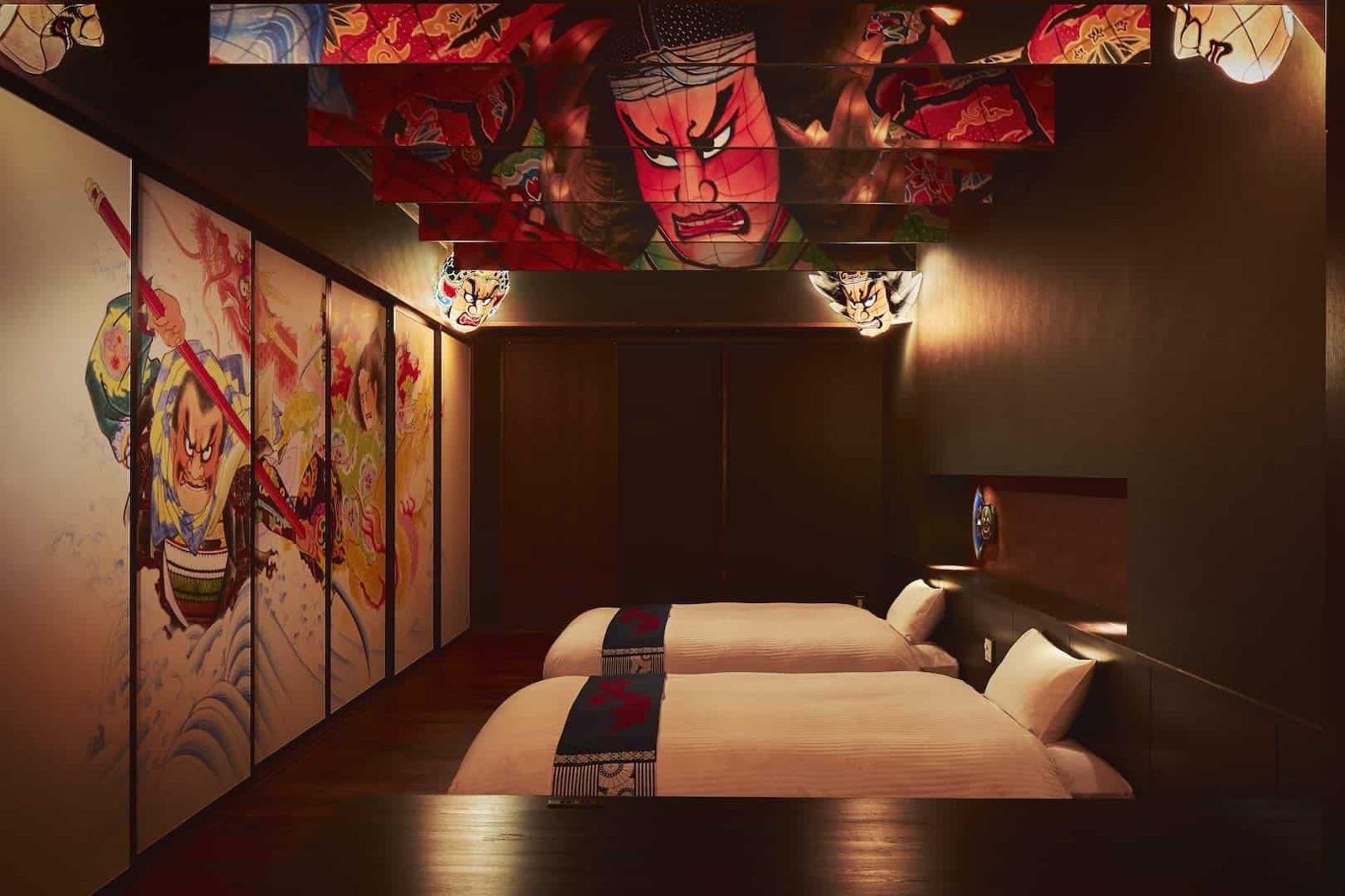 星野集團 青森屋 青森睡魔之間的雙床與牆上睡魔畫