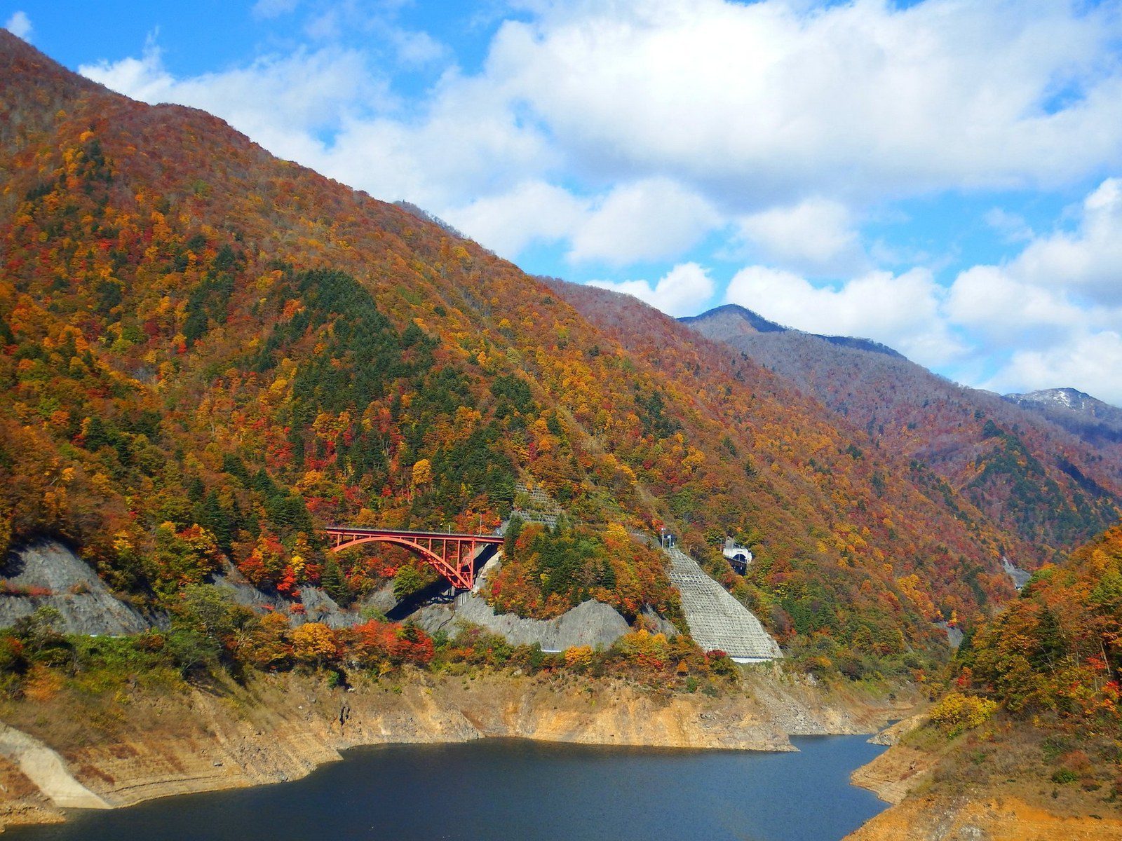 熱鹽溫泉 山形屋 核心景觀與名湯亮點