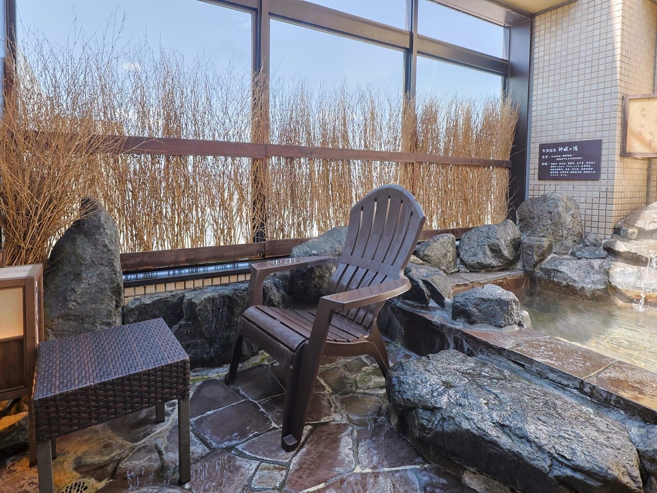 Dormy Inn 旭川 外氣浴的座椅