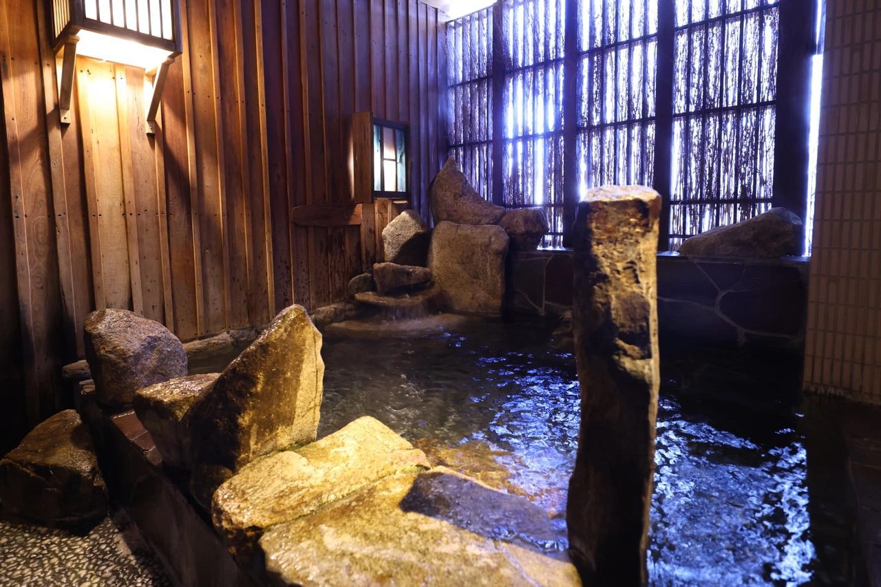 Dormy Inn 岐阜站前 夜晚的外湯