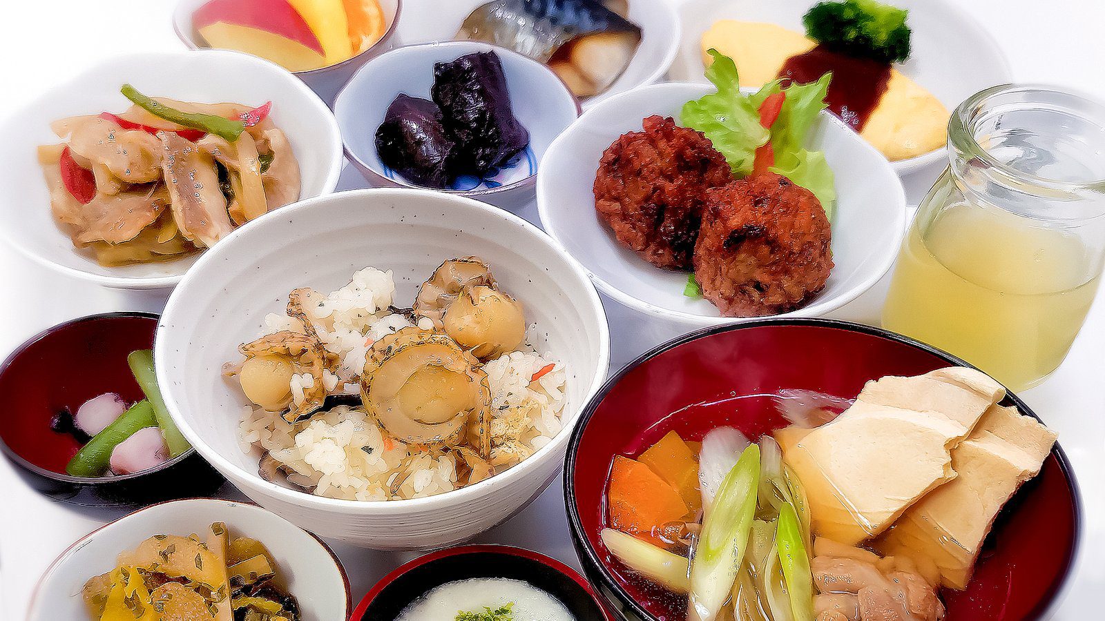 Dormy Inn 弘前 青森鄉土料理的早餐自助餐