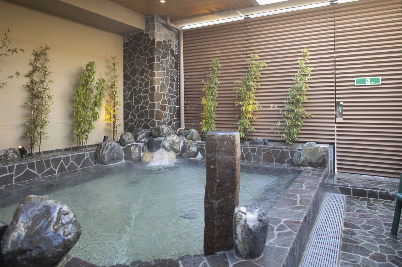 Dormy Inn 神戶元町 大浴場的壺湯