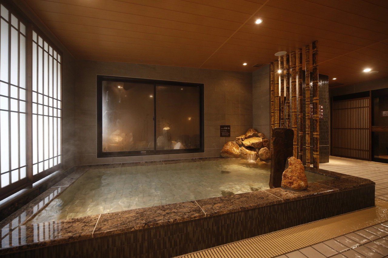 Dormy Inn 高知 2 樓大浴場「紺碧之湯」的內湯