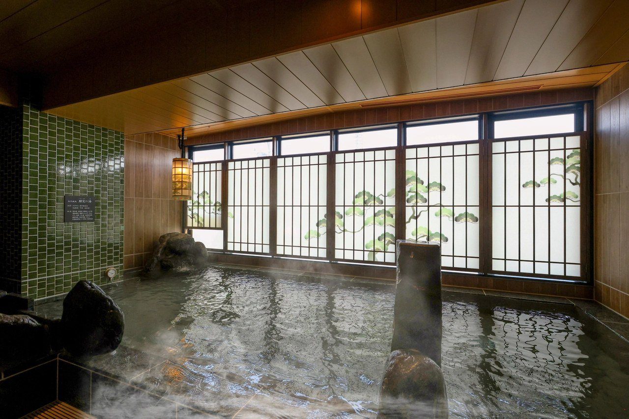 Dormy Inn 小松 2 樓大浴場的天然溫泉內湯